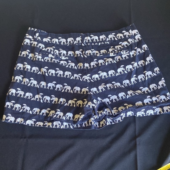 Crown & Ivy Pink/ Navy Elephant Shorts Size 8 Woman’s - Picture 2 of 9